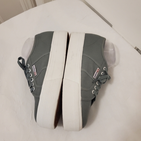 NWOB Superga Unisex Platform Laceup Sneaker Shoes M8 L9.5 - Picture 6 of 11